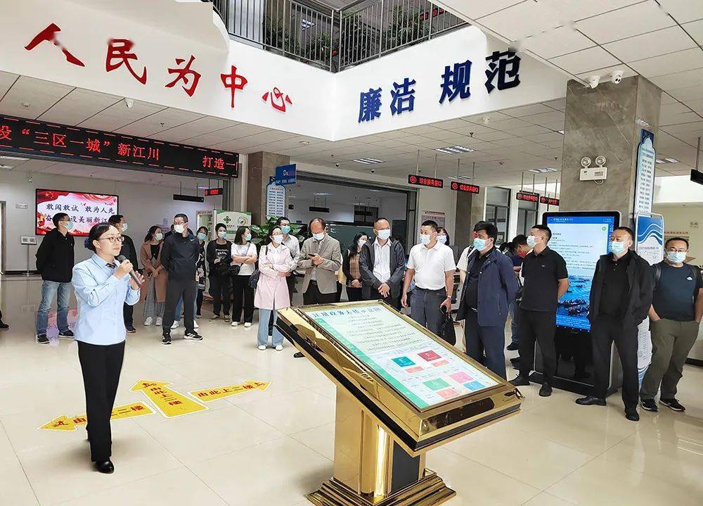 玉溪在全省率先推行“交地即交证”“交房即交证”