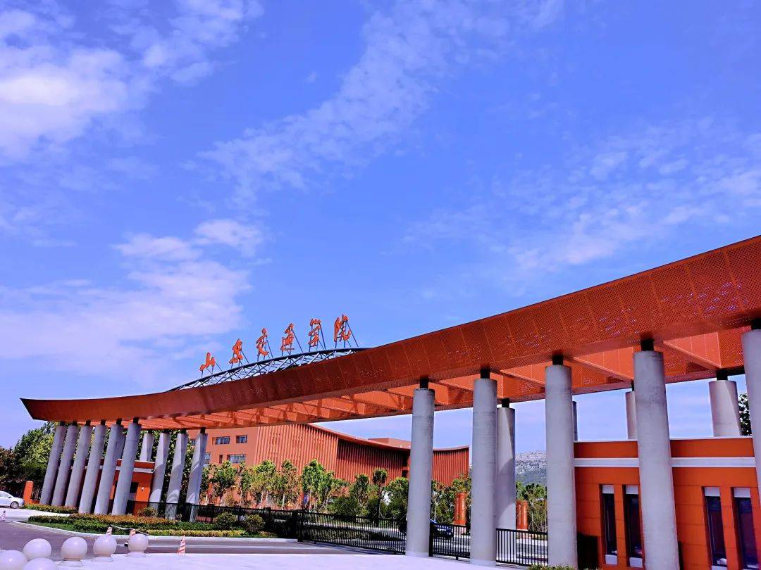 “交”美<strong></p>
<p>币交所</strong>！滤镜后的交院