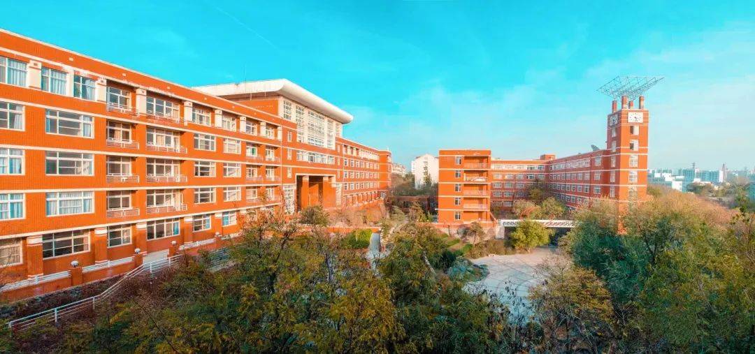 “交”美<strong></p>
<p>币交所</strong>！滤镜后的交院