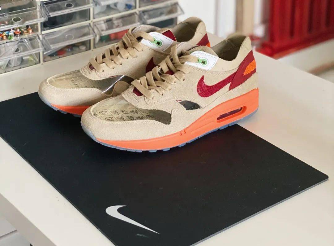 For Her | 她们<strong></p>
<p>numeraire</strong>,正在延续着关于 AIR 的故事