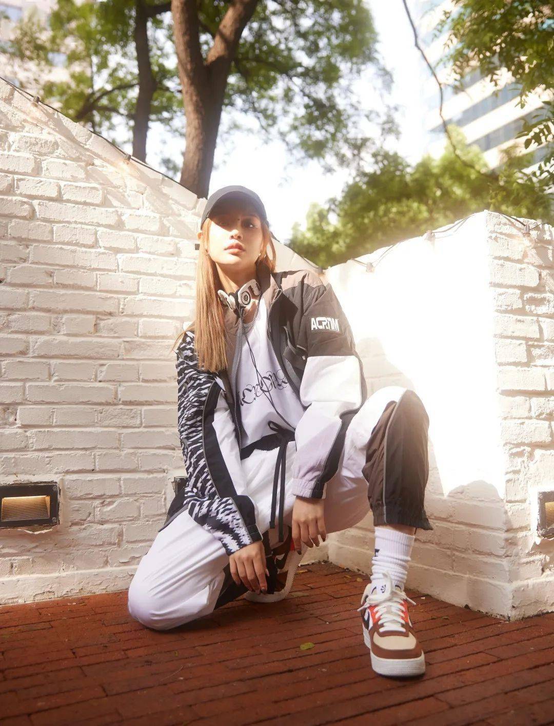 For Her | 她们<strong></p>
<p>numeraire</strong>,正在延续着关于 AIR 的故事