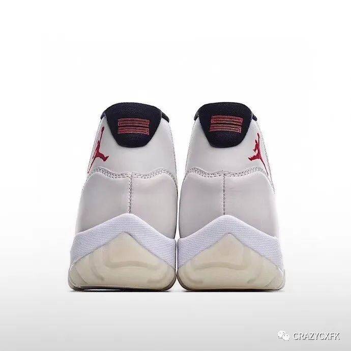 乔丹 Air Jordan 11 Platinum Tint 白红兔八哥碳纤篮球鞋