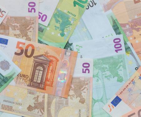 做期货怎么样<strong></p>
<p>做期货怎么做</strong>？跟做股票相比有什么优点？