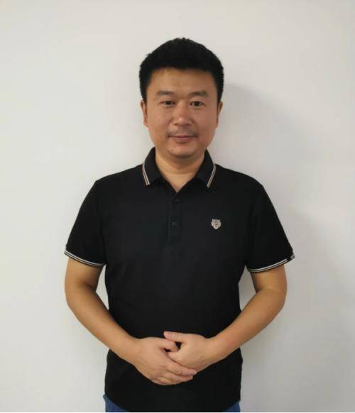 转战期市十年<strong></p>
<p>期货看盘</strong>,他为何选择日内短线?