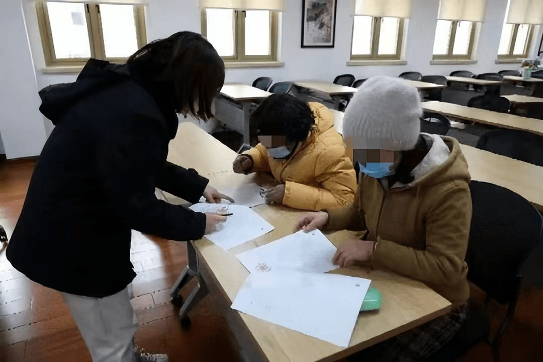 老年人理财？拉倒吧，不被人骗光棺材本都得烧高香