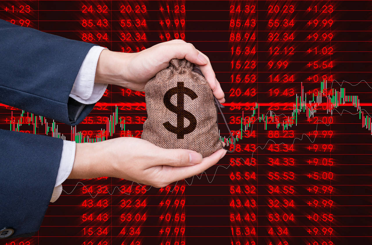 锂价企稳，期股“狂欢”：碳酸锂期货合约全面涨停，天齐锂业大涨近7%