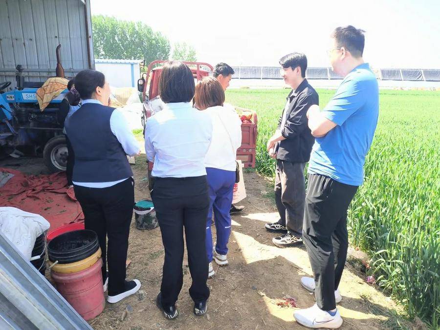 “金小服”志愿服务乡村振兴之为农户“送贷上门”