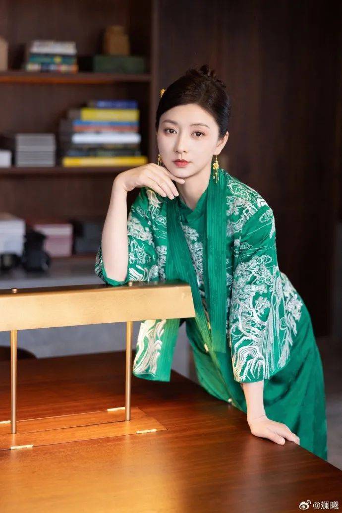 X小生给大花暖床<strong></p>
<p>币圈问答</strong>？汪峰前任太难缠？李溪芮男友打人？斓曦退圈了？姨太问答