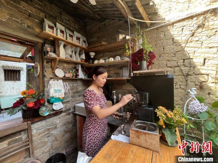 广西千年古镇“解锁”潮流玩法“圈粉”年轻人