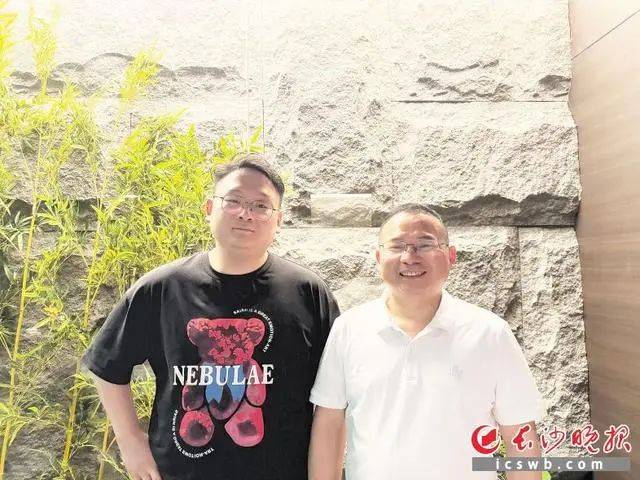 厨二代“炒红”长沙