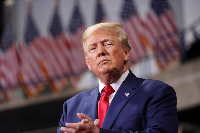 特朗普再就涉台议题发声<strong></p>
<p>模拟炒币大赛</strong>，沈富雄：民进党看到美国人两脚就软趴趴