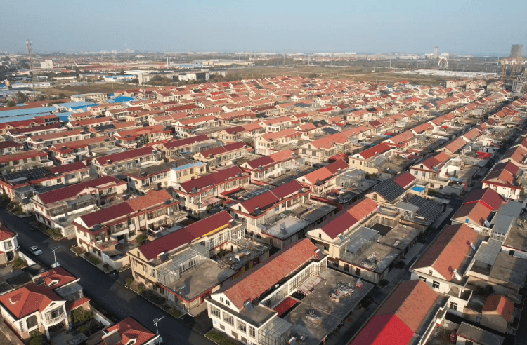 他被抓当晚有老百姓放鞭炮庆祝<strong></p>
<p>炒币术语</strong>,探访江苏第一位农民副县长“三蟒”豪宅