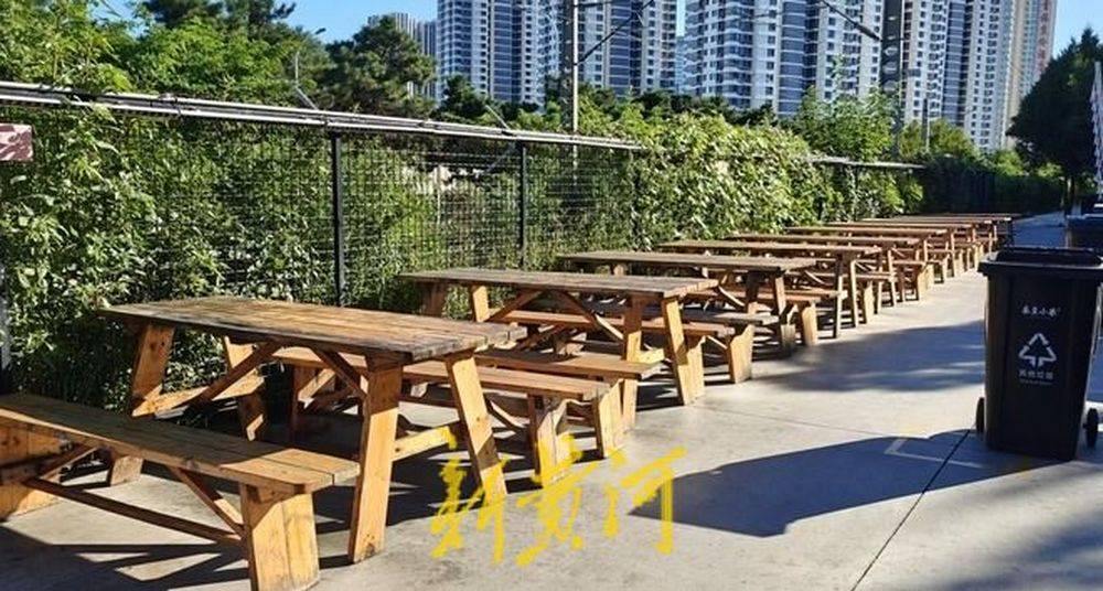 秦皇岛一网红夜市被指违规占用规划绿地却经营4年之久<strong></p>
<p>币圈媒体价格表</strong>,当地回应:无审批手续 | 刚调查