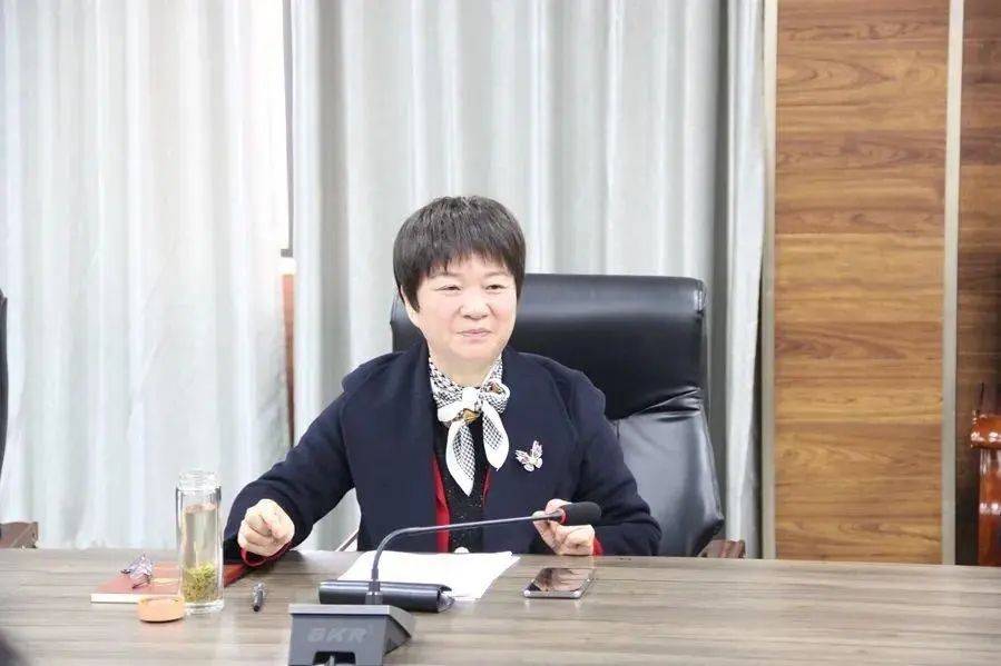 河南一原副厅级女干部被开除党籍<strong></p>
<p>残破币兑换</strong>!卸任不到两个月就被查