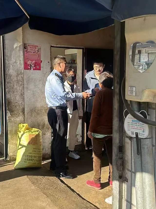 江苏一地多位村民称送自种菜籽到油坊榨油变“臭油”<strong></p>
<p>残破币兑换</strong>,期盼职能部门查明真相