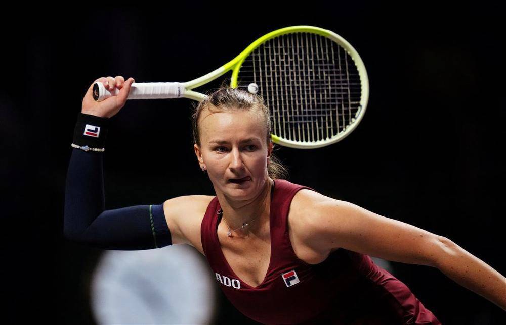 郑钦文vs克雷吉茨科娃<strong></p>
<p>万维币</strong>!WTA年终总决赛半决赛对阵出炉