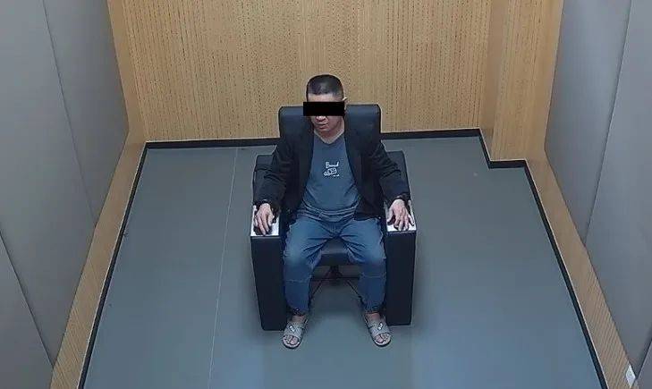 “我车被偷了<strong></p>
<p>币圈路漫漫</strong>,车上有块毒猪肉!”男子深夜报警,结局大反转