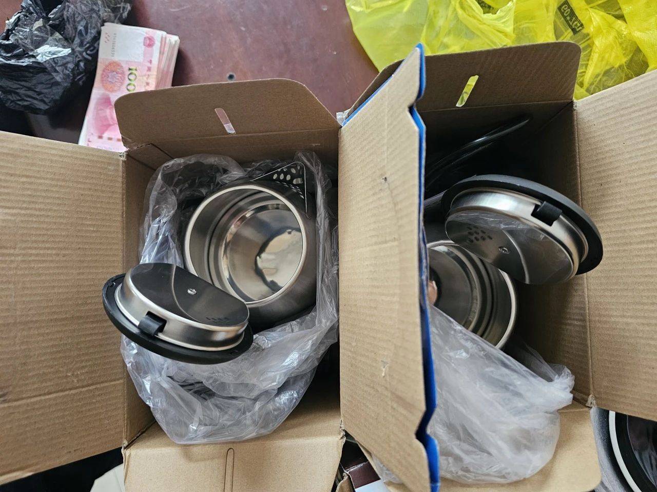 热水壶和“喜糖”里藏着大把现金<strong></p>
<p>币圈馀额宝</strong>，浙江多地已发生，警方提醒：司机请警惕