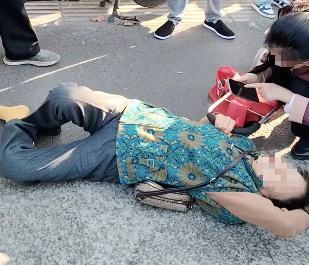 91.5万元打300头野猪<strong></p>
<p>币圈电报群</strong>，南京一企业中标后弃标，知情人：人手不够