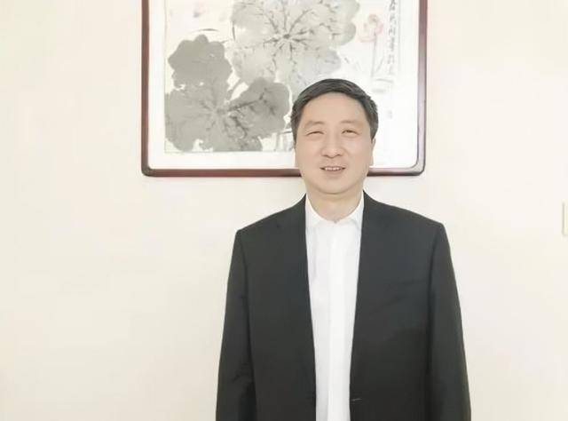 正厅级赵东亮<strong></p>
<p>币圈电报群</strong>,主动交代问题