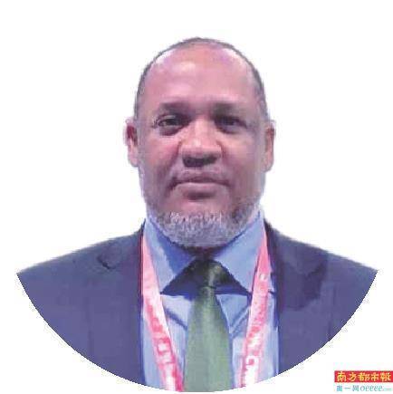 “我还没见过这么大的飞机<strong></p>
<p>币圈电报群</strong>，太喜欢了”