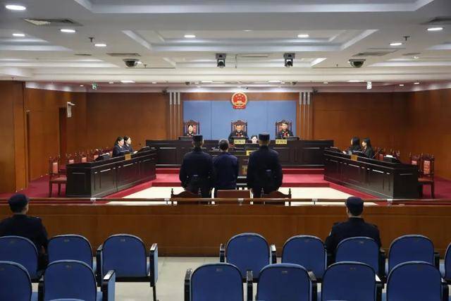 涉案超5200万<strong></p>
<p>今日币圈</strong>！山东潍坊市综合保税区原党工委副书记、管委会主任徐洪吉一审获刑16年