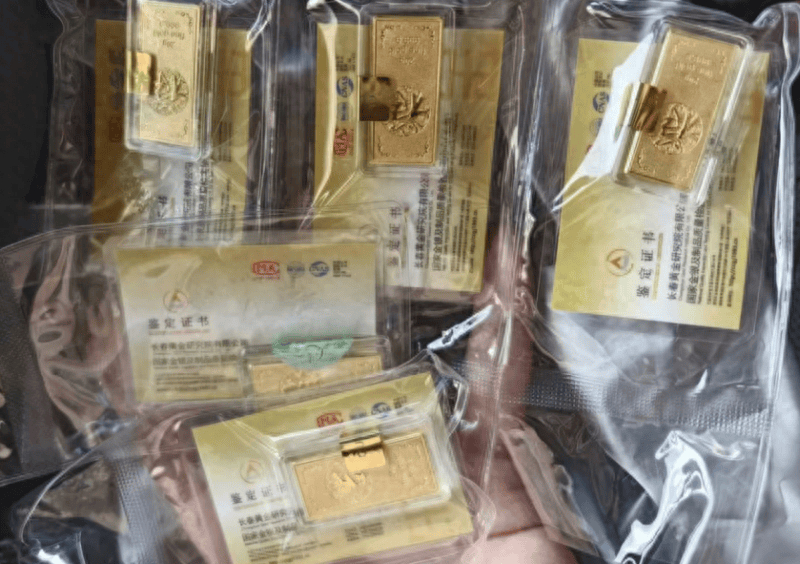 90、00后炒股：用大模型选股<strong></p>
<p>今日币圈</strong>，不赚钱也不想离开