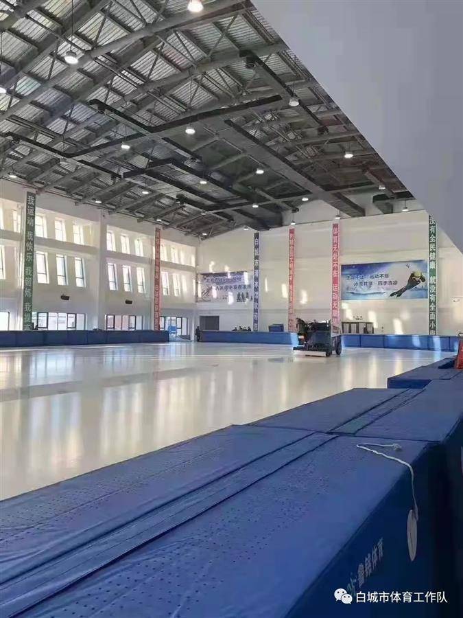 吉林白城滑冰馆楼顶发生坍塌<strong></p>
<p>打制币</strong>，项目投资超5000万元，当地：暂无伤亡，正调查