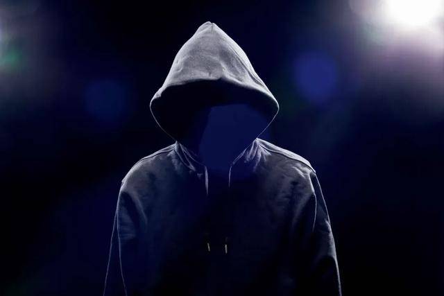 “职业背债人”<strong></p>
<p>打制币</strong>，先被利用后被抛弃