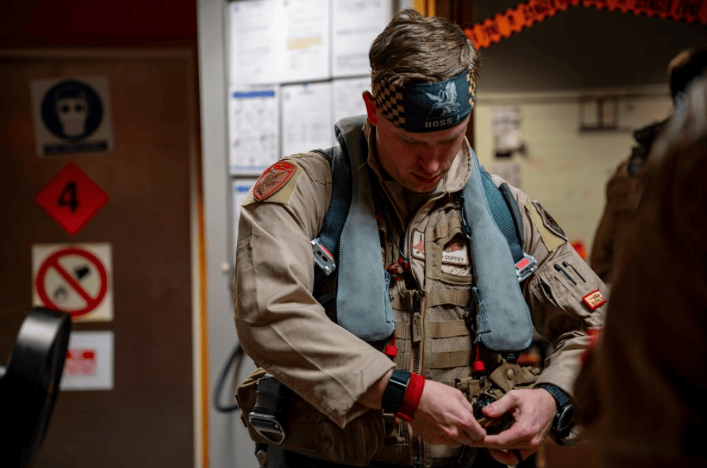 美军F15飞行员回忆深夜交战伊朗无人机：对抗<strong></p>
<p>打制币</strong>他们犹如“盲人摸象”