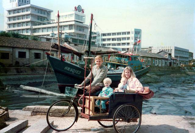 定居中国的美国教授潘维廉：中国远远领先<strong></p>
<p>职业炒币</strong>，每次出国都感觉回到20年前