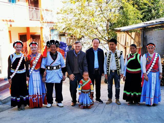 定居中国的美国教授潘维廉：中国远远领先<strong></p>
<p>职业炒币</strong>，每次出国都感觉回到20年前