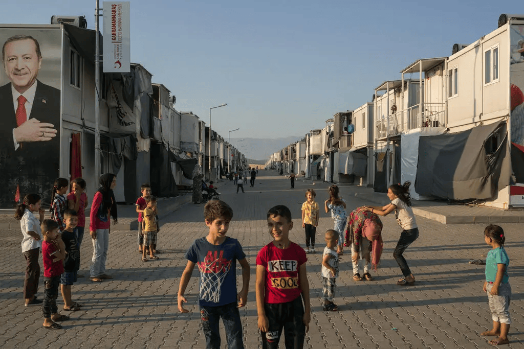 叙利亚战火持续<strong></p>
<p>三元福币</strong>,攻下阿勒颇的反对派武装到底什么来头?在下一盘什么棋?