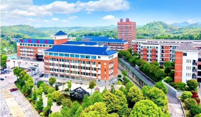 长沙扩充高中学位<strong></p>
<p>币赛</strong>，确保2030年“学位等人”