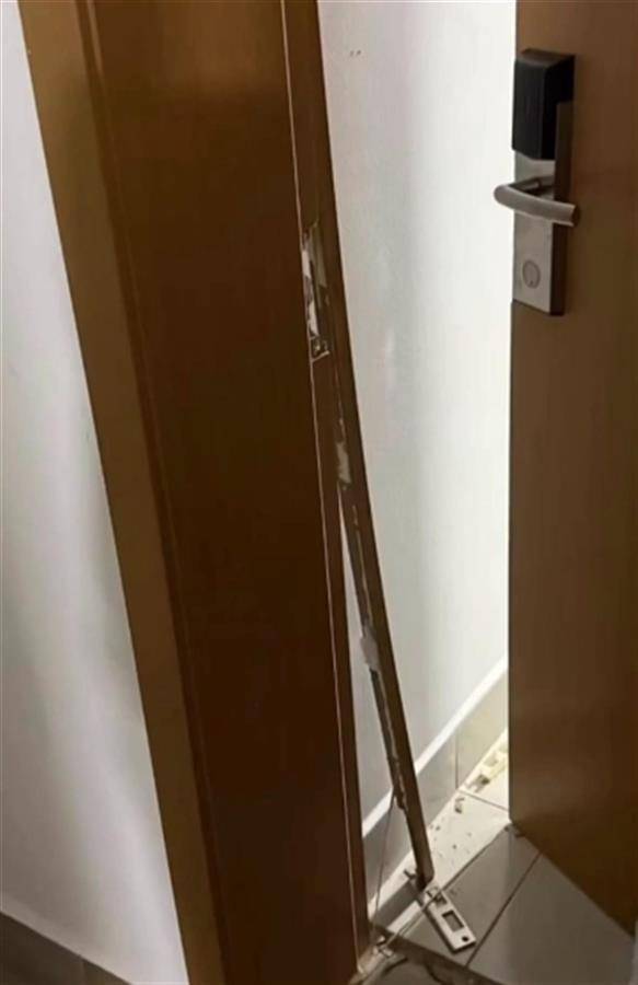 上海一高校男生晚上撞开女生寝室门<strong></p>
<p>币圈术语</strong>，校方：醉酒后走错了