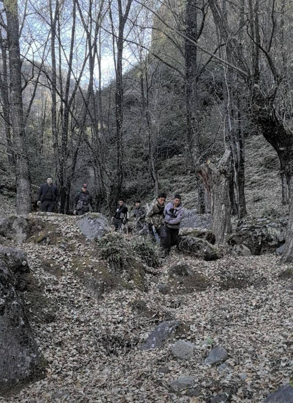 揭秘“野猪猎捕队”丨海拔3000米高山密林<strong></p>
<p>瑞郎币哪里购买</strong>,记者跟队直击猎捕野猪全过程