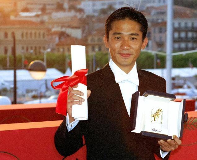 谢霆锋为何不爱年轻漂亮的张柏芝<strong></p>
<p>瑞郎币哪里购买</strong>,偏偏对55岁王菲,如此痴情?