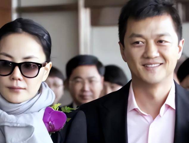 谢霆锋为何不爱年轻漂亮的张柏芝<strong></p>
<p>瑞郎币哪里购买</strong>,偏偏对55岁王菲,如此痴情?