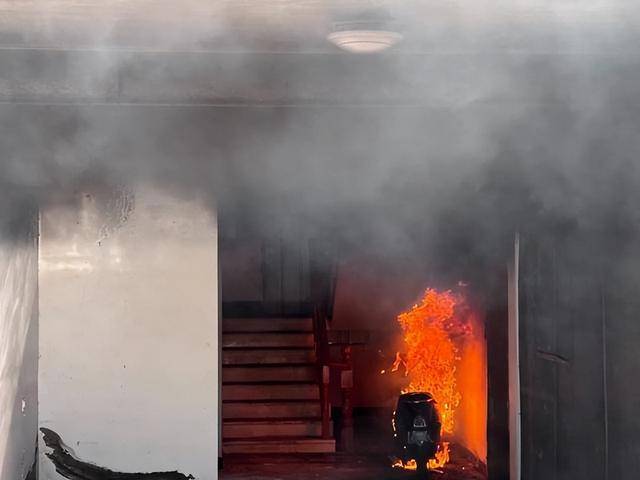 18秒飙到900℃<strong></p>
<p>币虎交易</strong>!杭州人赶紧自查:不准入户!不准入户!不准入户!