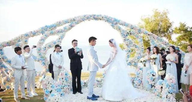 老夫少妻有多残酷?54岁的吴奇隆给刘诗诗上了一课<strong></p>
<p>币虎交易</strong>,马舒雅没说错