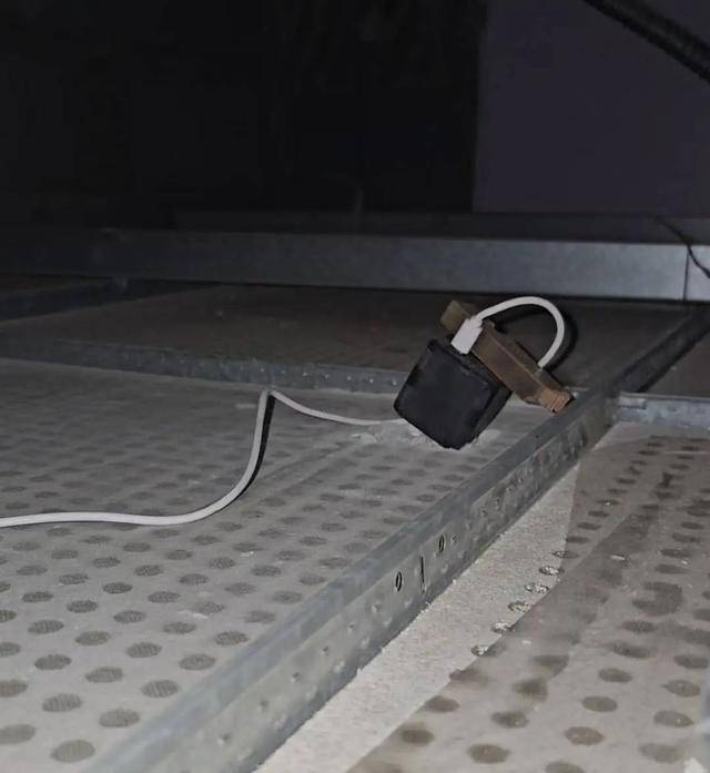 河南一医院乳腺治疗室旁更衣室发现针孔摄像头<strong></p>
<p>币虎交易</strong>，“24小时录像”