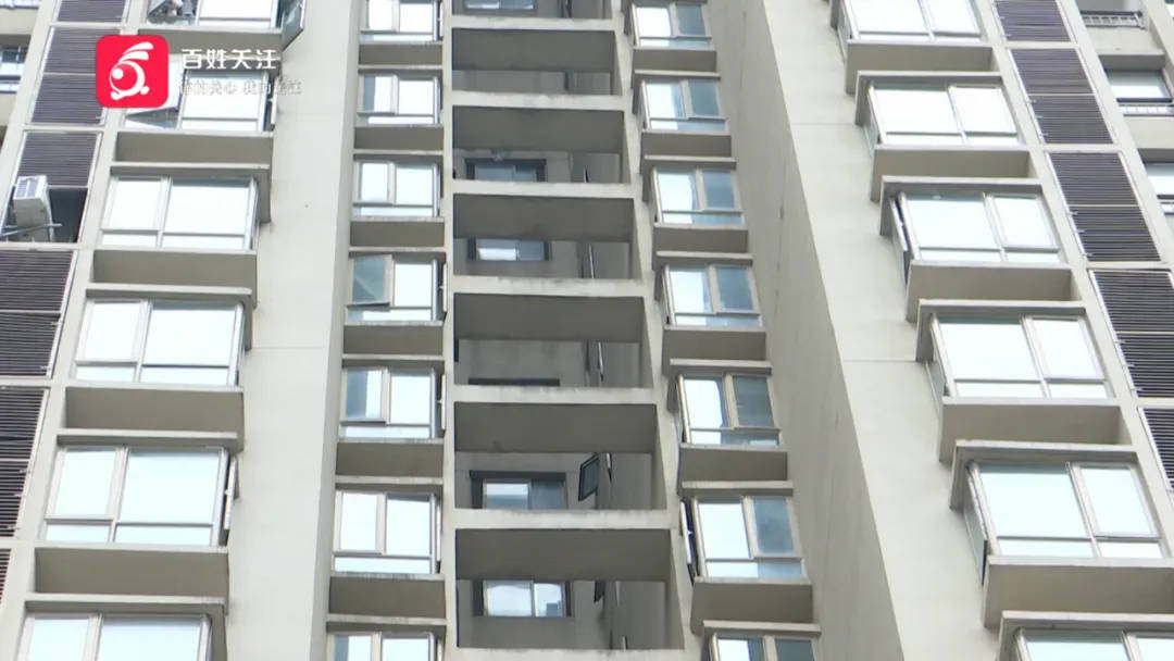 恶心坏了!贵阳一女子家中被扔进一颗“炸弹”<strong></p>
<p>e币中信</strong>,残羹剩饭炸开花