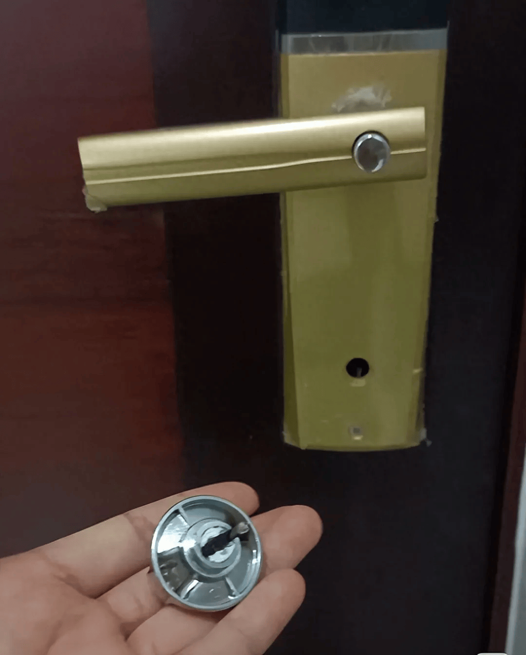 云南3名女生因门锁损坏被困民宿<strong></p>
<p>炒币交易网</strong>，错过考研最后一科！最新回应