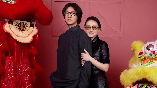 陈坤的儿子已成年<strong></p>
<p>炒币交易网</strong>,容貌开始显现母亲的基因,像谁可以认得出吗?