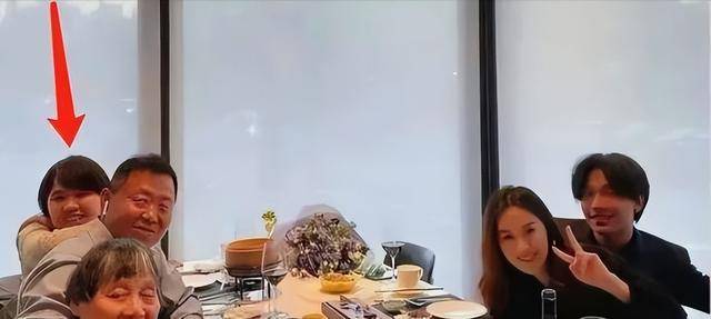 陈坤的儿子已成年<strong></p>
<p>炒币交易网</strong>,容貌开始显现母亲的基因,像谁可以认得出吗?