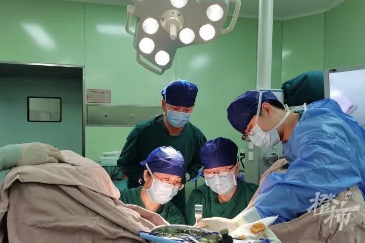 “我肚子里有个东西<strong></p>
<p>心悦币</strong>，是活的！”浙江78岁奶奶一句话惊呆众人