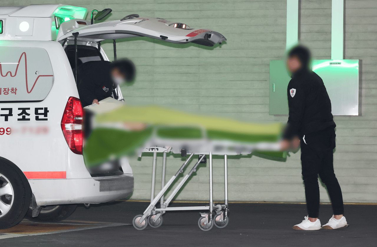 韩国空难两名幸存者：33岁空少恐全身瘫痪<strong></p>
<p>盛源币今天价格</strong>，空姐脚踝和头部受伤