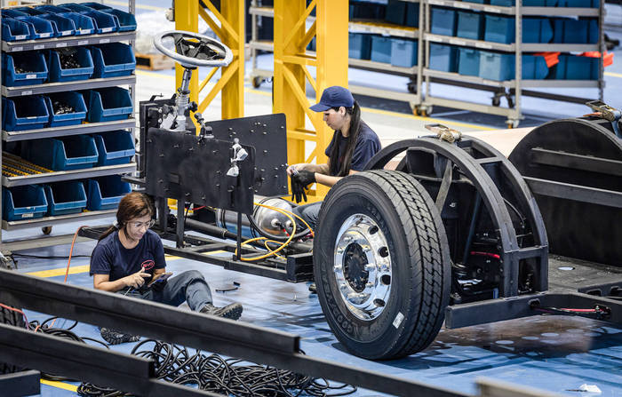 比亚迪巴西工厂建设工人:自己工资按月100%发放<strong></p>
<p>2018币圈</strong>,“一切安好”