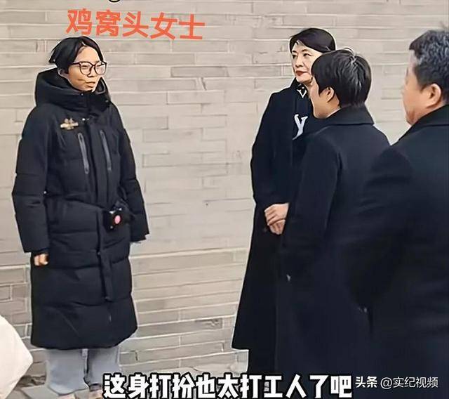 周涛来邯郸<strong></p>
<p>2018币圈</strong>，出圈的竟然是旁边的鸡窝头讲解员，周涛：孩子刚睡醒