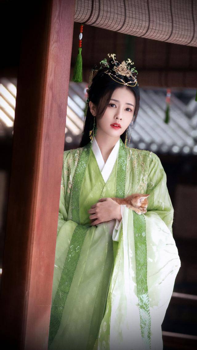 从网红到一线女演员<strong></p>
<p>币圈老猫</strong>,非科班演技却很好,诠释了越努力越幸运